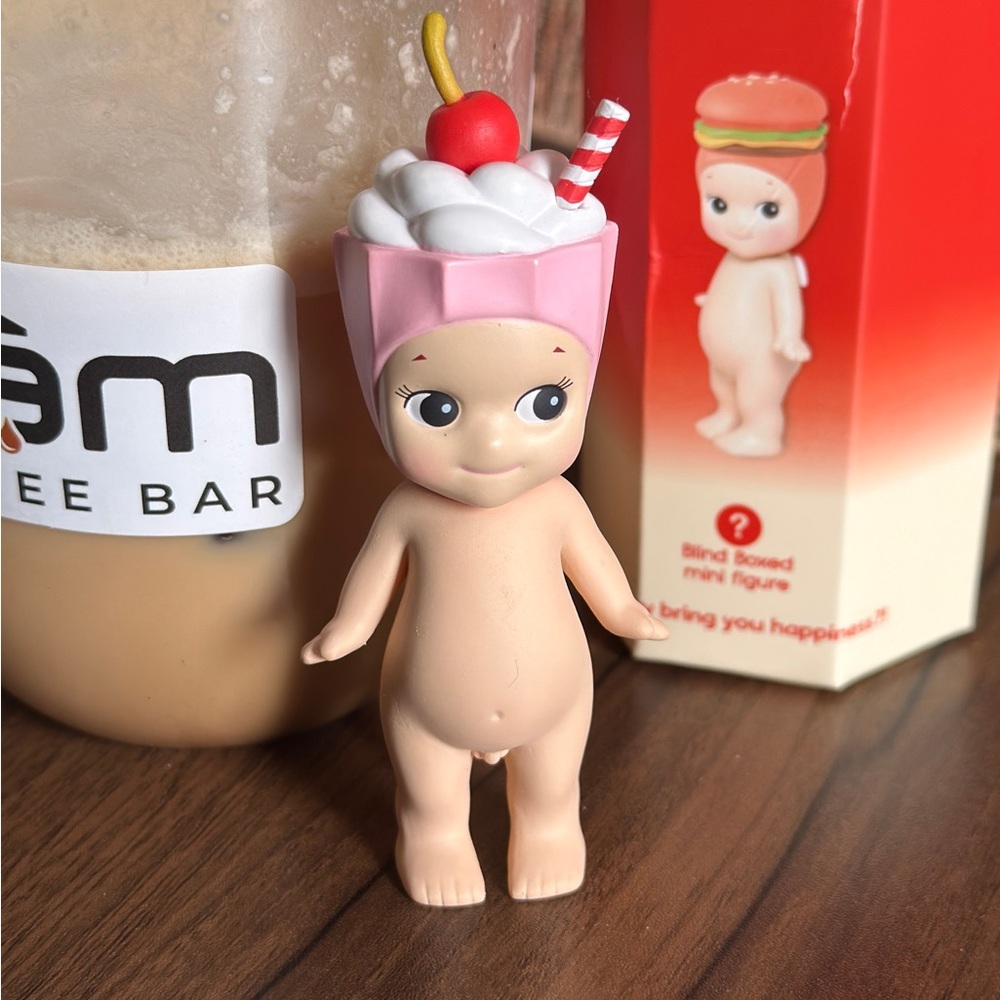 Milkshake Sonny angel